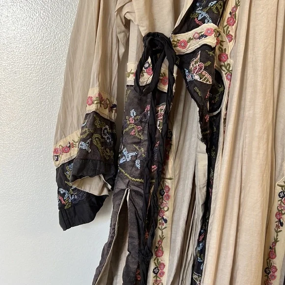 Magnolia pearl Duster/ Kimono - Picture 2 of 14